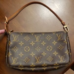 Louis Vuitton Pochette